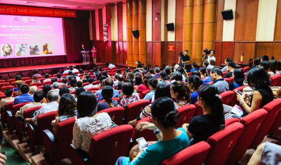 Opening of the festival in Hanoi (c) DGWBHanoi