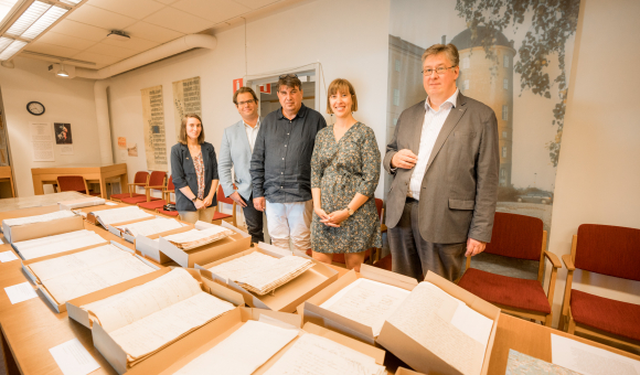 The Walloon team in Sweden accompanied by the archivist at the National Archives of Uppsala County © J. Van Belle – WBI