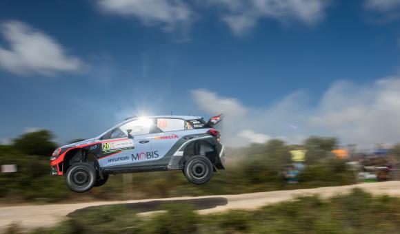 Nicolas Gilsoul jump rallye - Sardinia